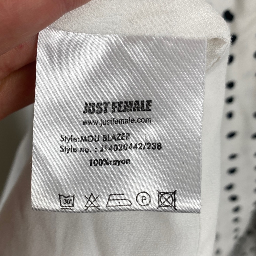 Just Female dot relaxed “mou” blazer size Large - Picture 7 of 11